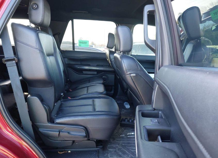 Photo 8 of 2019 Ford Expedition XLT (VIN 1FMJU1HT4KEA23439)