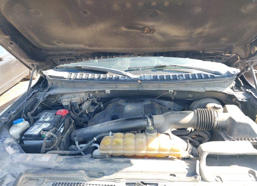 Photo 10 of 2019 Ford Expedition XLT (VIN 1FMJU1HT4KEA78490)