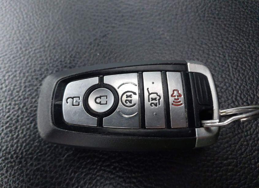 Photo 11 of 2019 Ford Expedition XLT (VIN 1FMJU1HT4KEA78490)