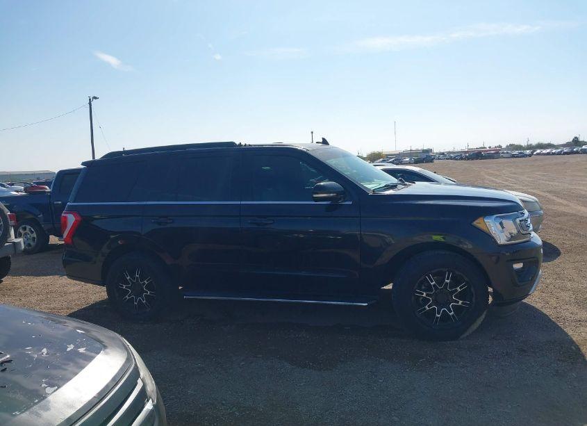Photo 13 of 2019 Ford Expedition XLT (VIN 1FMJU1HT4KEA78490)