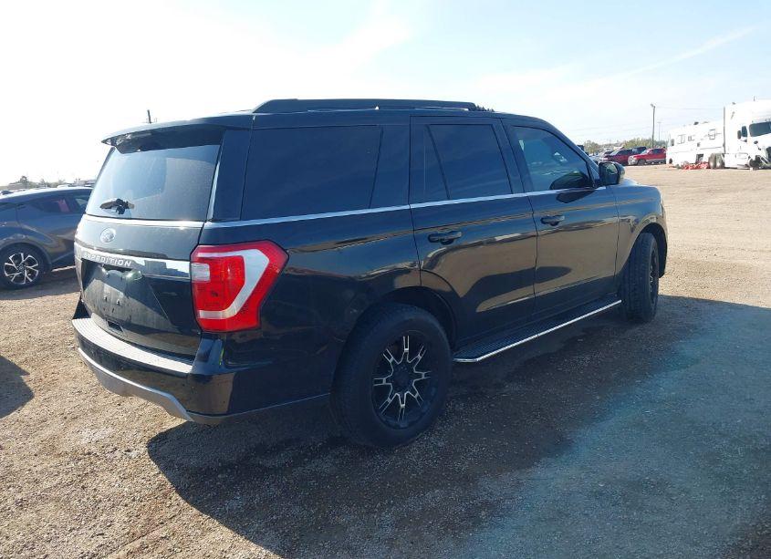 Photo 4 of 2019 Ford Expedition XLT (VIN 1FMJU1HT4KEA78490)
