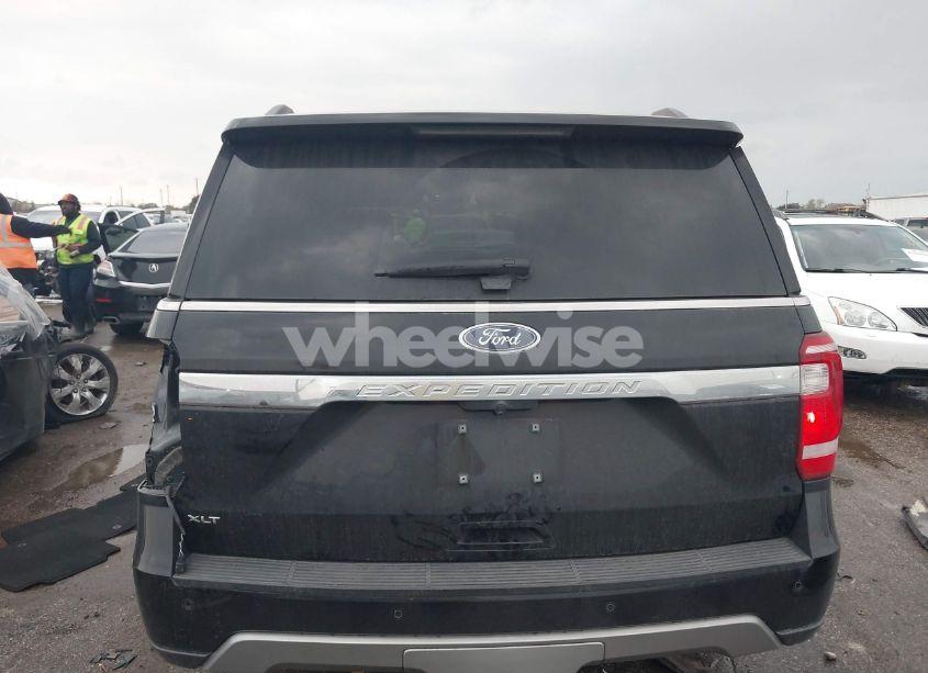 Photo 16 of 2020 Ford Expedition XLT (VIN 1FMJU1HT4LEA66163)