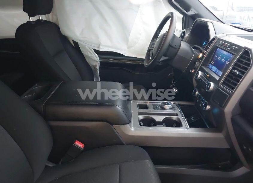 Photo 5 of 2020 Ford Expedition XLT (VIN 1FMJU1HT4LEA66163)