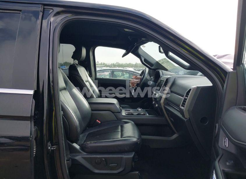 Photo 5 of 2021 Ford Expedition XLT (VIN 1FMJU1HT4MEA76760)