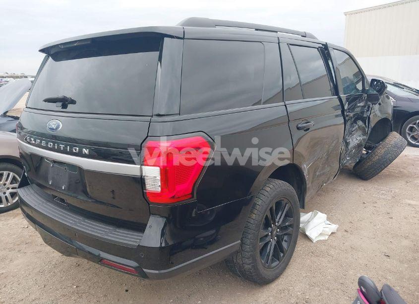 Photo 4 of 2022 Ford Expedition XLT (VIN 1FMJU1HT4NEA56445)