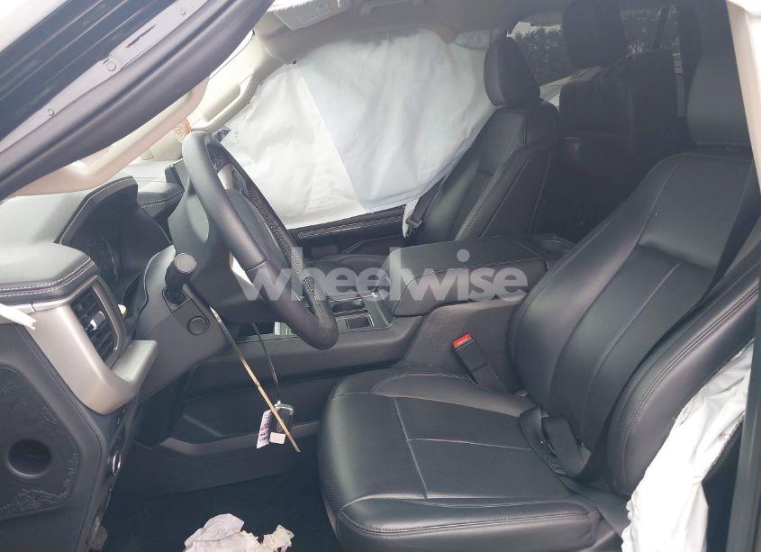 Photo 5 of 2022 Ford Expedition XLT (VIN 1FMJU1HT4NEA56445)