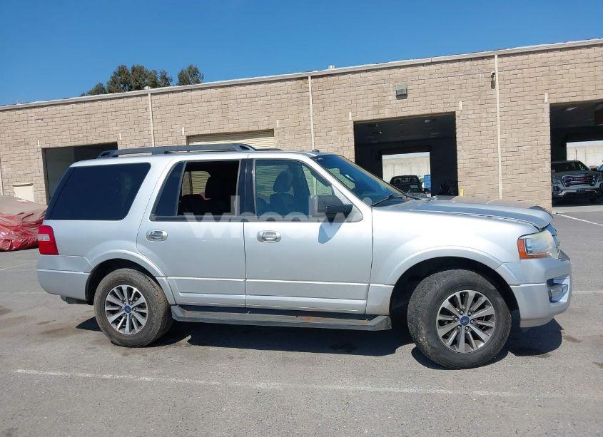 Photo 12 of 2016 Ford Expedition XLT (VIN 1FMJU1HT5GEF32043)