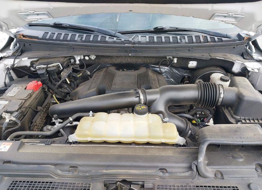 Photo 10 of 2019 Ford Expedition XLT (VIN 1FMJU1HT5KEA75162)