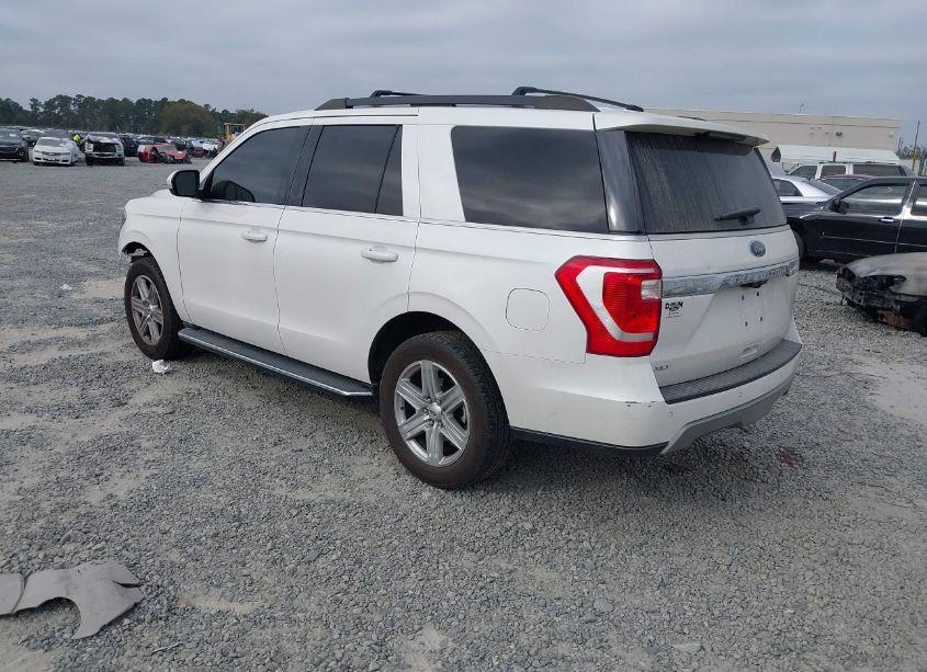 Photo 3 of 2019 Ford Expedition XLT (VIN 1FMJU1HT5KEA75162)