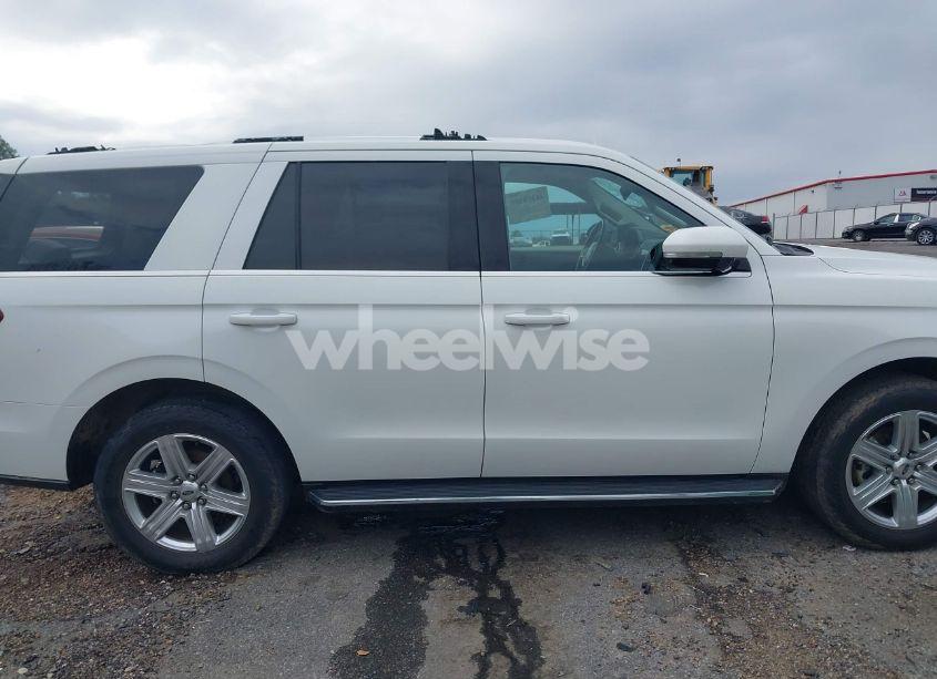 Photo 13 of 2020 Ford Expedition XLT (VIN 1FMJU1HT5LEA42762)