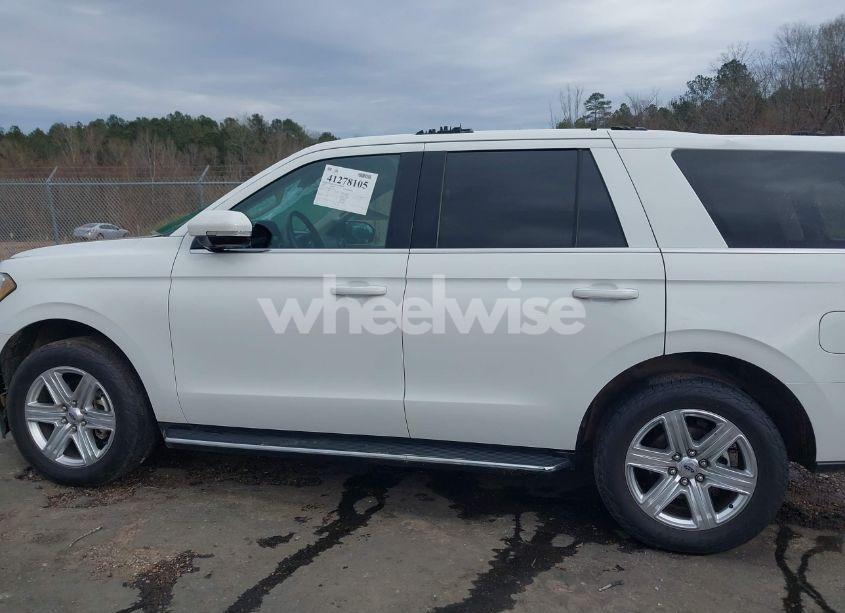 Photo 14 of 2020 Ford Expedition XLT (VIN 1FMJU1HT5LEA42762)