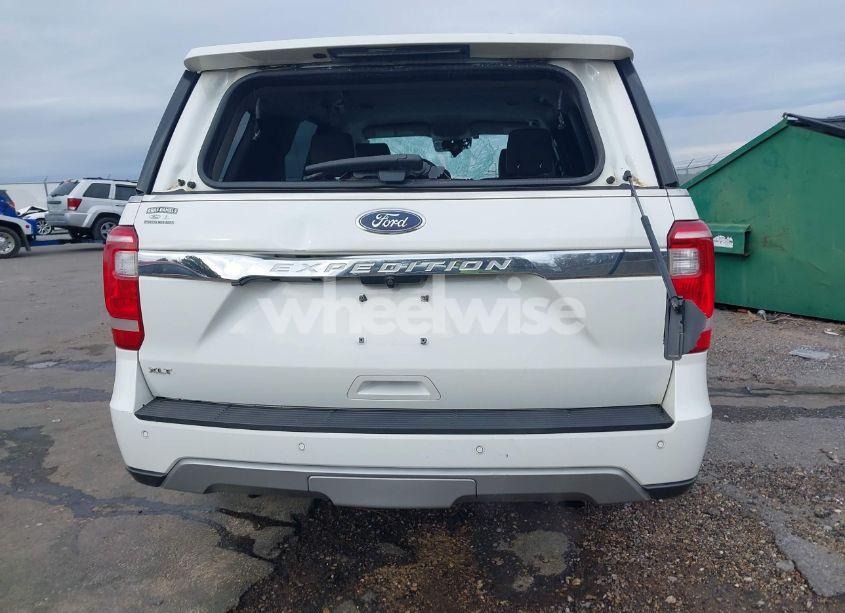 Photo 16 of 2020 Ford Expedition XLT (VIN 1FMJU1HT5LEA42762)