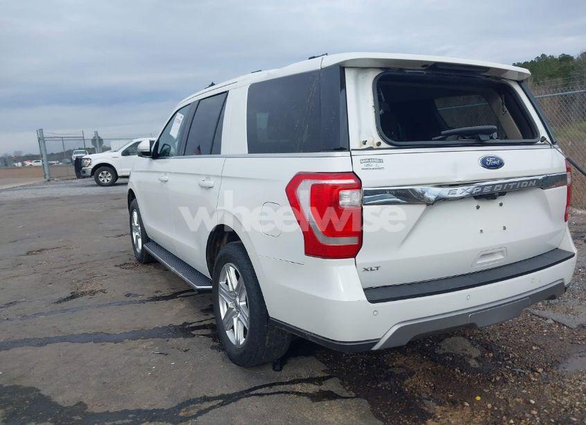 Photo 3 of 2020 Ford Expedition XLT (VIN 1FMJU1HT5LEA42762)