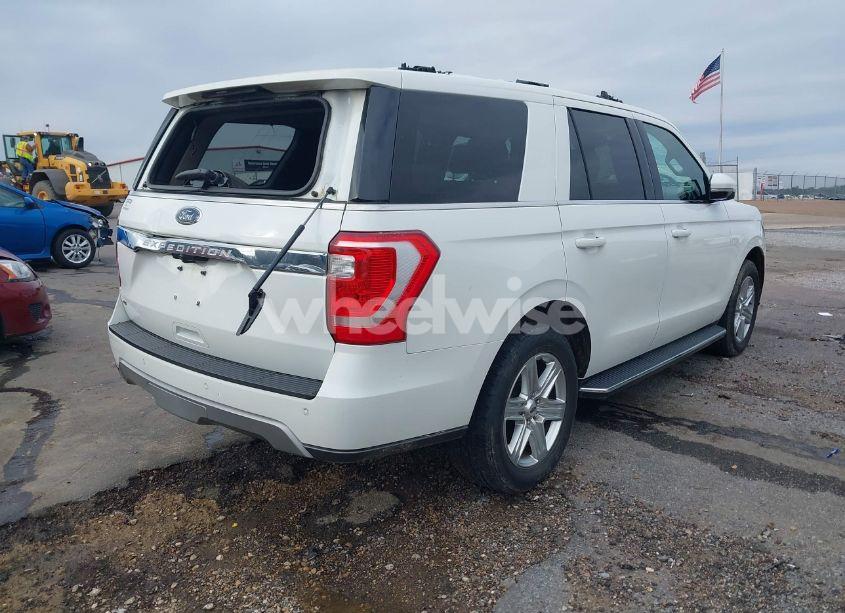 Photo 4 of 2020 Ford Expedition XLT (VIN 1FMJU1HT5LEA42762)