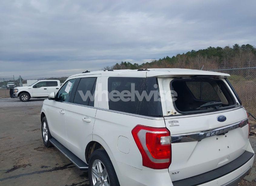Photo 6 of 2020 Ford Expedition XLT (VIN 1FMJU1HT5LEA42762)