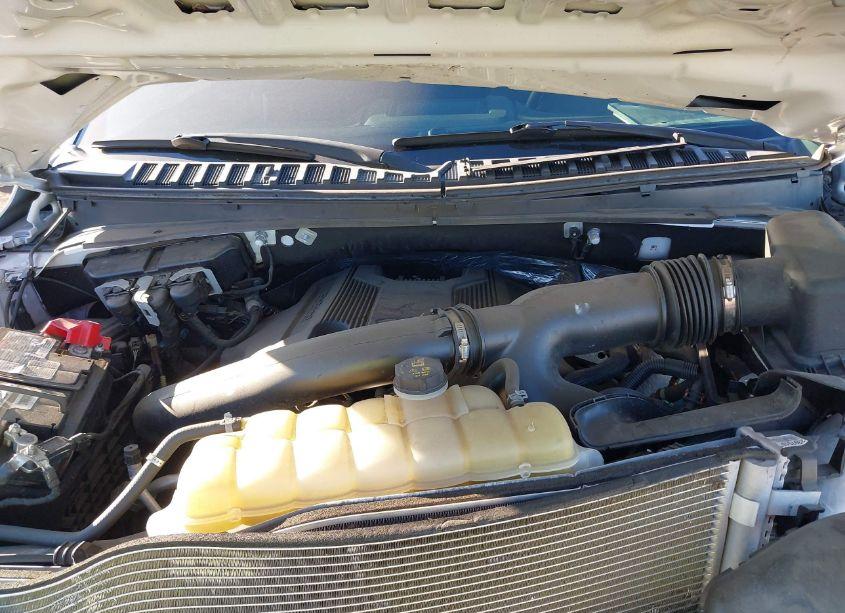 Photo 10 of 2020 Ford Expedition XLT (VIN 1FMJU1HT5LEA76538)