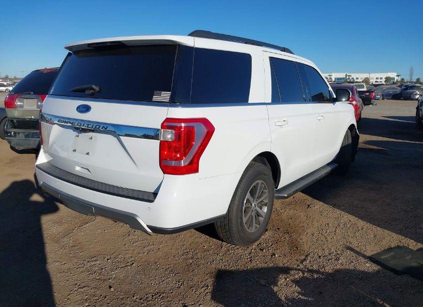 Photo 4 of 2020 Ford Expedition XLT (VIN 1FMJU1HT5LEA76538)