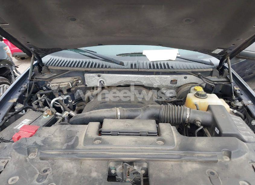 Photo 10 of 2016 Ford Expedition XLT (VIN 1FMJU1HT6GEF18250)
