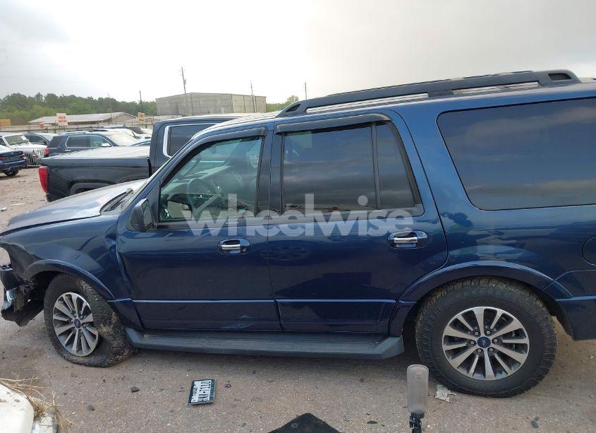 Photo 15 of 2016 Ford Expedition XLT (VIN 1FMJU1HT6GEF18250)