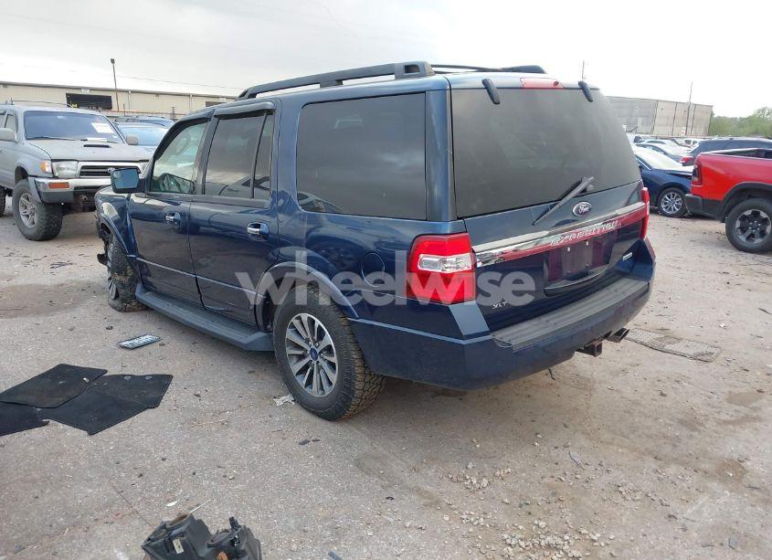 Photo 3 of 2016 Ford Expedition XLT (VIN 1FMJU1HT6GEF18250)