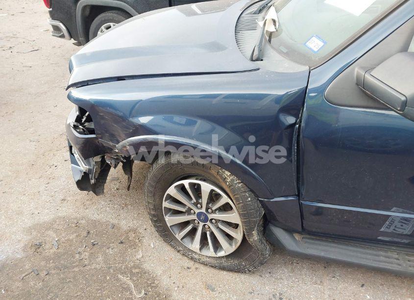 Photo 6 of 2016 Ford Expedition XLT (VIN 1FMJU1HT6GEF18250)