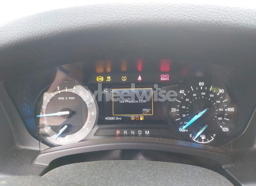 Photo 7 of 2016 Ford Expedition XLT (VIN 1FMJU1HT6GEF18250)