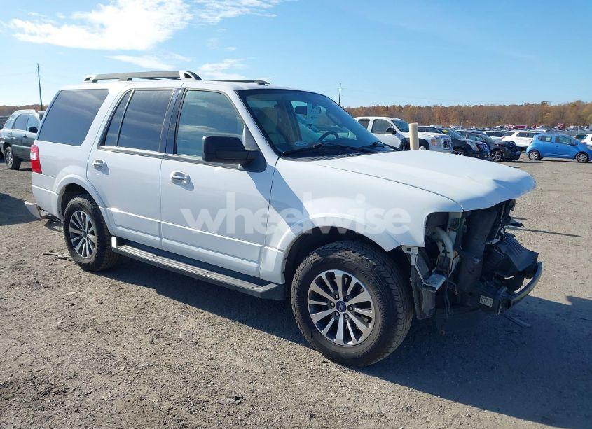 2017 Ford Expedition XLT (VIN 1FMJU1HT6HEA74062) main photo