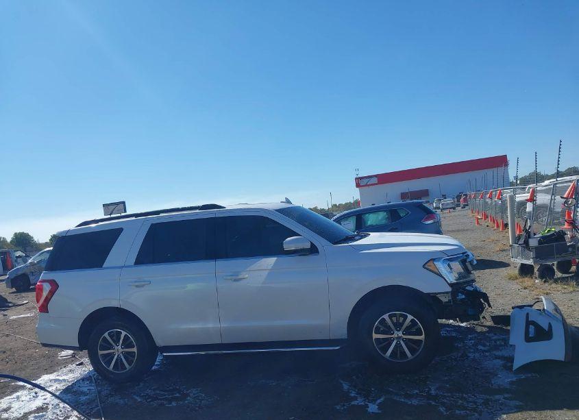 Photo 13 of 2018 Ford Expedition XLT (VIN 1FMJU1HT6JEA65500)