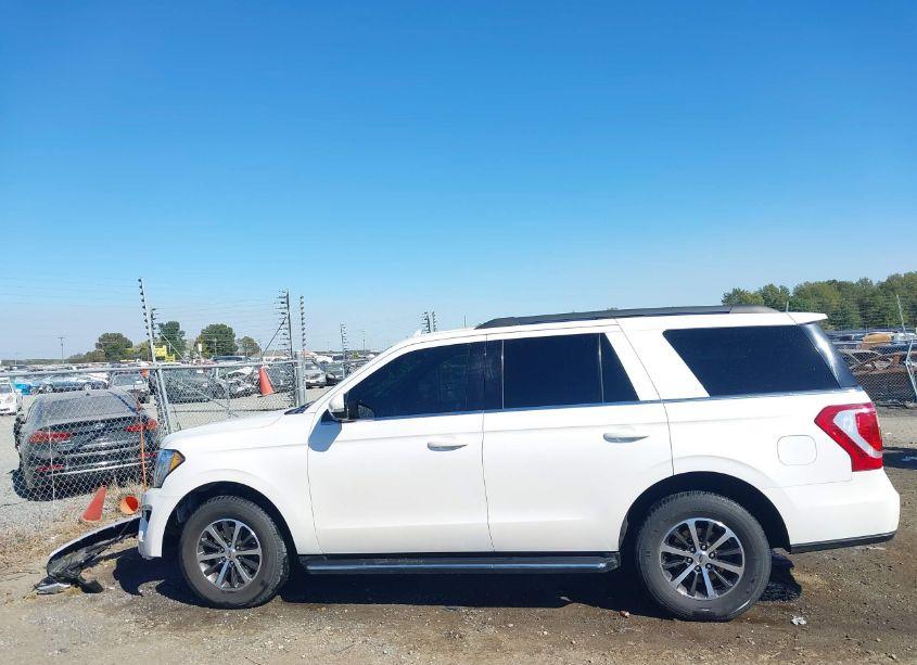 Photo 14 of 2018 Ford Expedition XLT (VIN 1FMJU1HT6JEA65500)