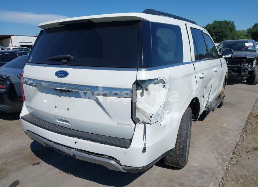 Photo 4 of 2021 Ford Expedition XLT (VIN 1FMJU1HT6MEA89025)