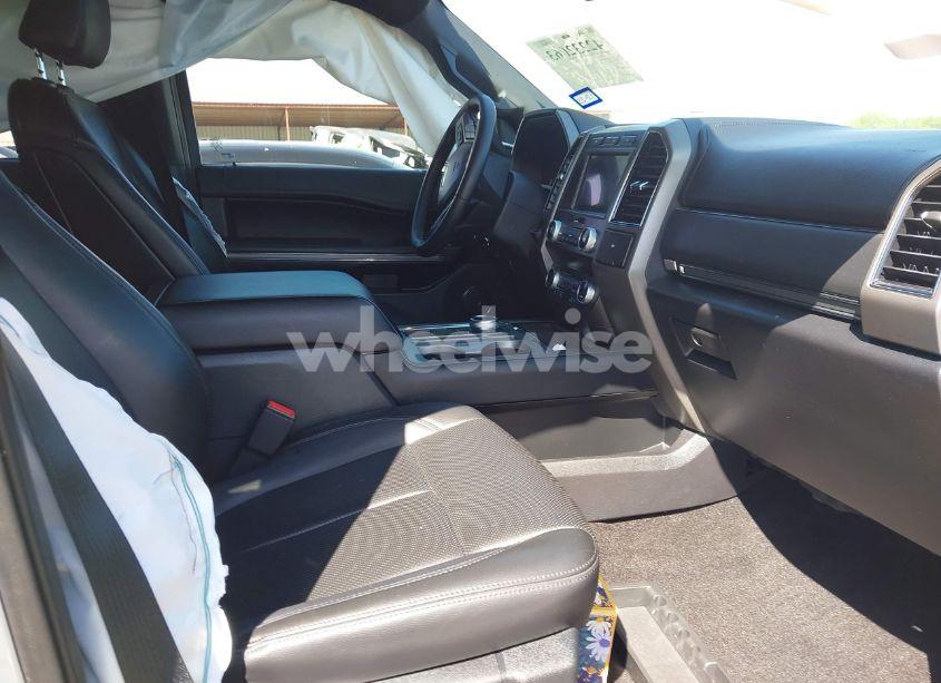 Photo 5 of 2021 Ford Expedition XLT (VIN 1FMJU1HT6MEA89025)