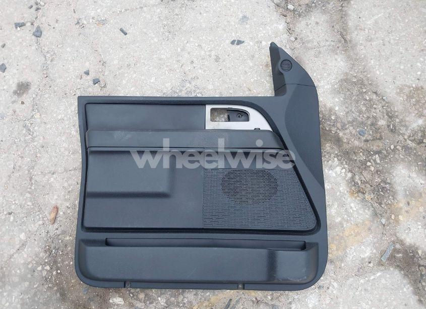 Photo 12 of 2015 Ford Expedition XLT (VIN 1FMJU1HT7FEF04534)