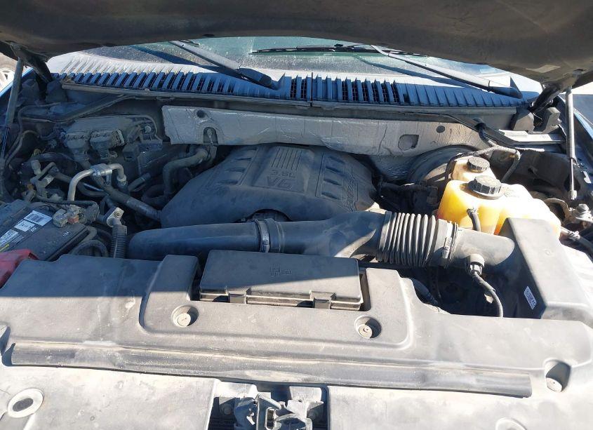 Photo 10 of 2015 Ford Expedition XLT (VIN 1FMJU1HT7FEF30549)