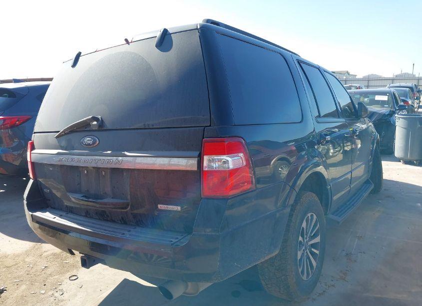 Photo 4 of 2015 Ford Expedition XLT (VIN 1FMJU1HT7FEF30549)