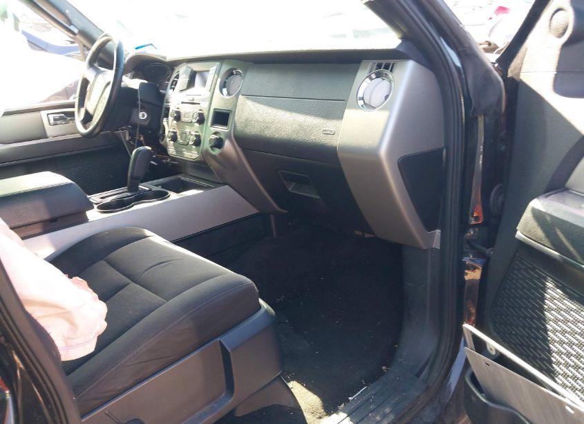 Photo 5 of 2015 Ford Expedition XLT (VIN 1FMJU1HT7FEF30549)