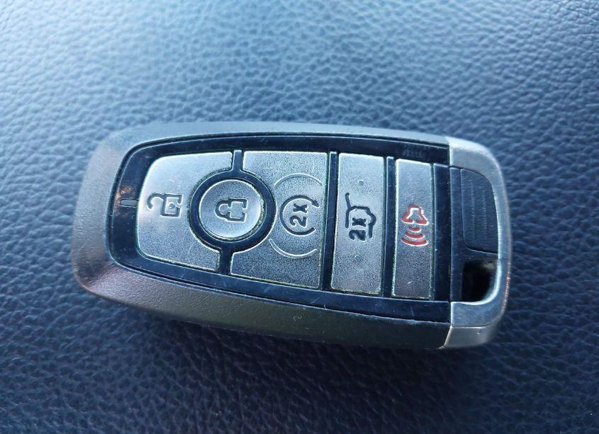 Photo 11 of 2018 Ford Expedition XLT (VIN 1FMJU1HT7JEA57955)