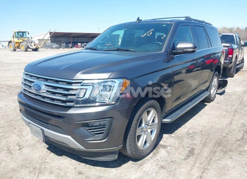 Photo 2 of 2021 Ford Expedition XLT (VIN 1FMJU1HT7MEA03432)