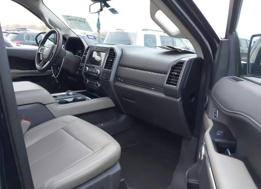 Photo 5 of 2021 Ford Expedition XLT (VIN 1FMJU1HT7MEA13555)