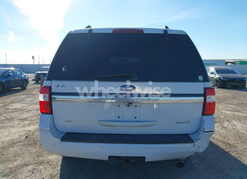 Photo 16 of 2015 Ford Expedition XLT (VIN 1FMJU1HT8FEF25490)
