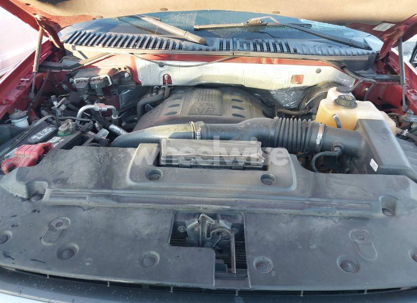 Photo 10 of 2015 Ford Expedition XLT (VIN 1FMJU1HT8FEF49322)