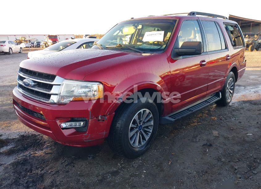 Photo 2 of 2015 Ford Expedition XLT (VIN 1FMJU1HT8FEF49322)