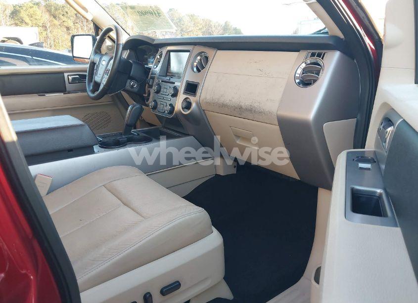 Photo 5 of 2015 Ford Expedition XLT (VIN 1FMJU1HT8FEF49322)