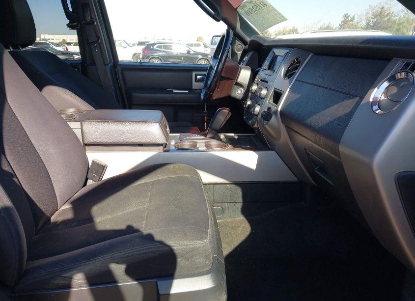Photo 5 of 2017 Ford Expedition XLT (VIN 1FMJU1HT8HEA59269)