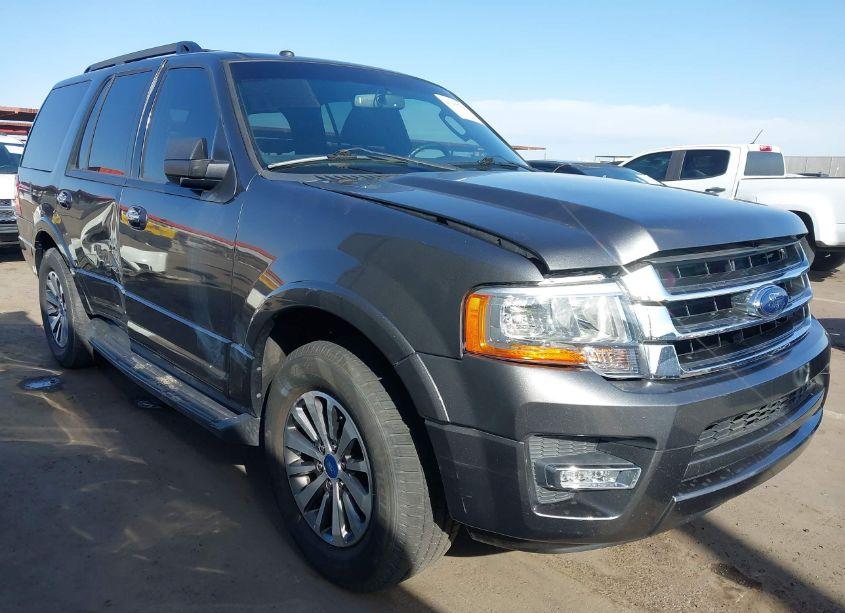 2017 Ford Expedition XLT (VIN 1FMJU1HT8HEA78260) main photo