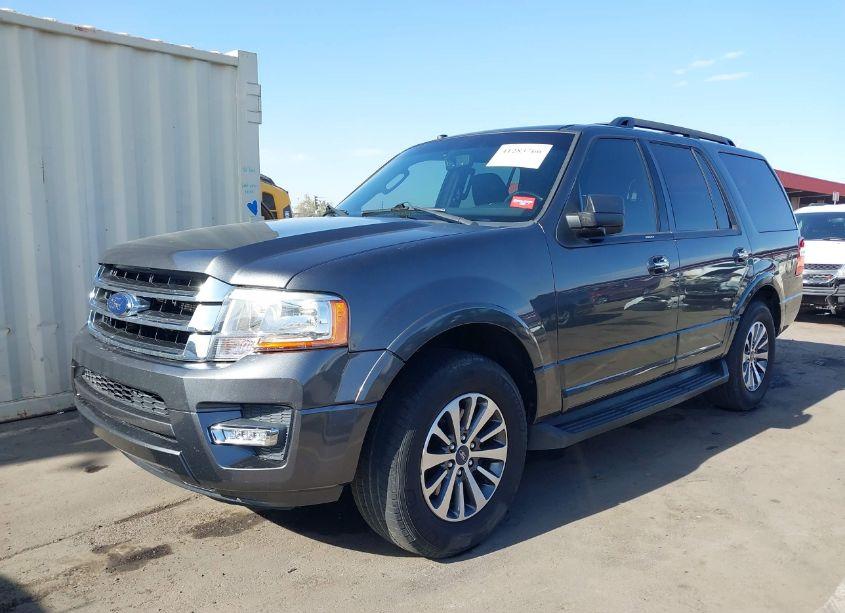 Photo 2 of 2017 Ford Expedition XLT (VIN 1FMJU1HT8HEA78260)