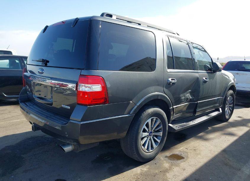 Photo 4 of 2017 Ford Expedition XLT (VIN 1FMJU1HT8HEA78260)