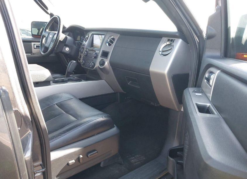 Photo 5 of 2017 Ford Expedition XLT (VIN 1FMJU1HT8HEA78260)