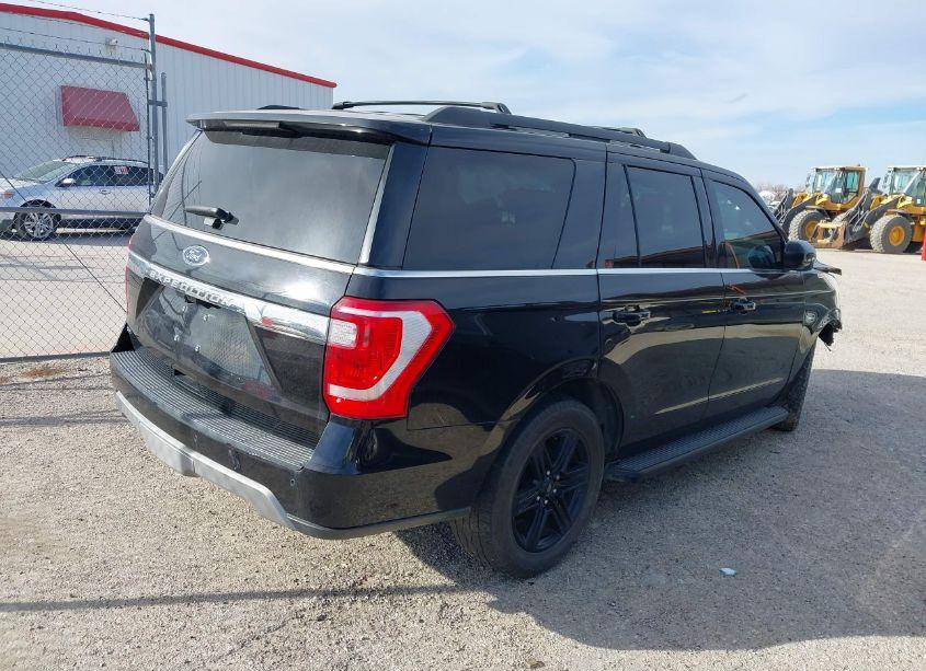 Photo 4 of 2021 Ford Expedition XLT (VIN 1FMJU1HT8MEA70007)