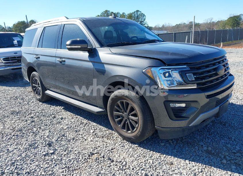 2021 Ford Expedition XLT (VIN 1FMJU1HT8MEA75501) main photo
