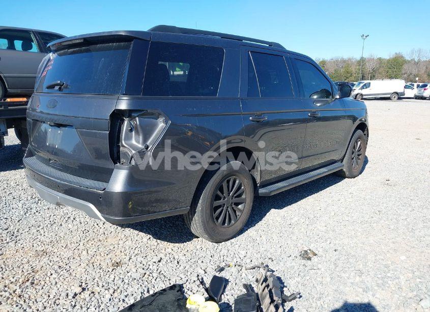 Photo 4 of 2021 Ford Expedition XLT (VIN 1FMJU1HT8MEA75501)